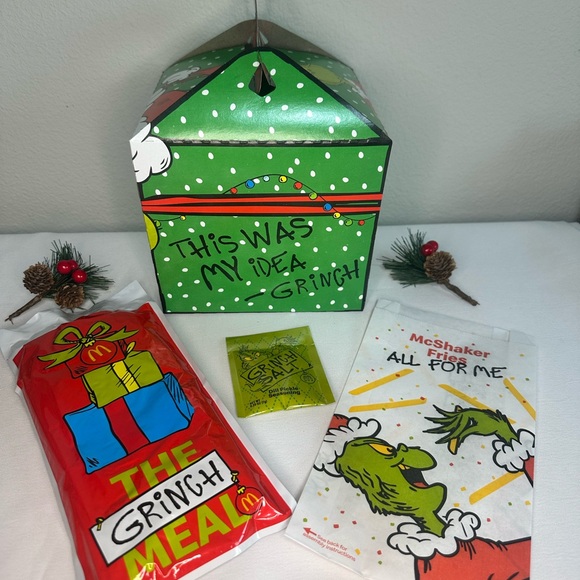 McDonald's Adult Happy Meal
Grinch Socks ~ in original sealed mystery bag. - Picture 10 of 10